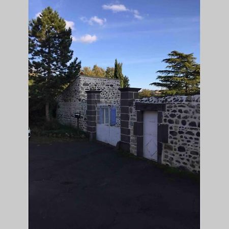 Maisonnette En Pierre Independante De 20 M2 Saint-Cirgues-sur-Couze Dış mekan fotoğraf