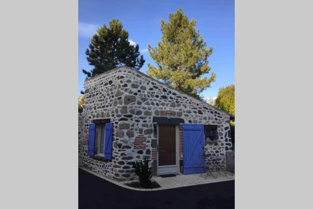 Maisonnette En Pierre Independante De 20 M2 Saint-Cirgues-sur-Couze Dış mekan fotoğraf