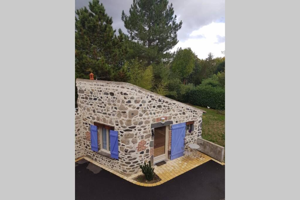 Maisonnette En Pierre Independante De 20 M2 Saint-Cirgues-sur-Couze Dış mekan fotoğraf